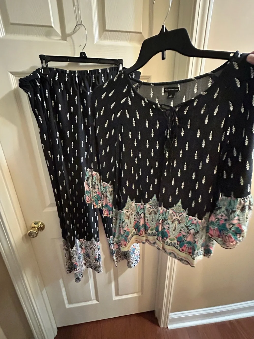 new directions Black Two-Piece Set with Teal, Pink & Cream Border